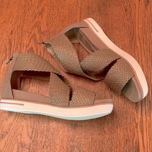 Eileen Fisher Natural woven leather sandals.